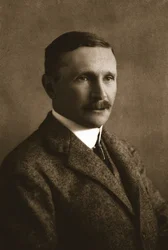 M. S Hill Wood, 1911