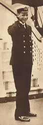 Cadet naval Prince Albert sur le yacht royal Victoria et Albert, 1912