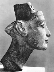 Néfertiti, reine et épouse du pharaon Akhenaton, Égypte ancienne, 14e siècle av. J.-C.