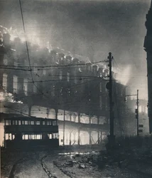 Neuf heures de bombardement. Quand ce fut le tour de Sheffield, c