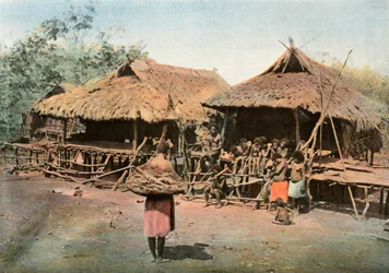 Nouvelle-Guinée. Karapuna. Village indigène