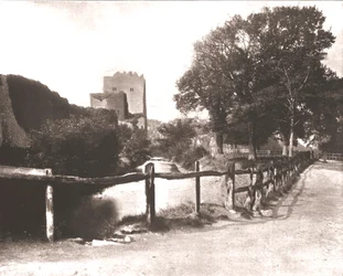 Ancien fossé, château de Portchester, Hampshire, 1894