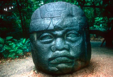 Tête sculptée olmèque de La Venta, précolombien, Amérique centrale, 1150-800 av. J.-C.