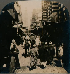 Sur El Choir, une rue étroite dans le quartier du bazar arabe du Caire, Égypte, 1903