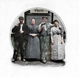 Devant un pub, Londres, vers 1903