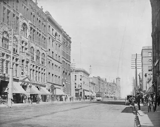 Pacific Avenue, Tacoma, Washington, vers 1897