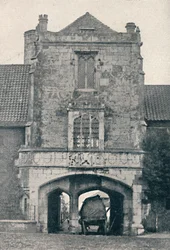 Porte du palais, Cawood, près de York, 1903