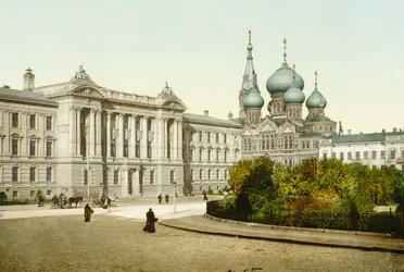 Palais de justice et église du monastère Saint-Pantaleimon, Odessa, Russie