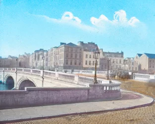 Pont de Patrick montrant la statue du Père Mathew, vers 1910