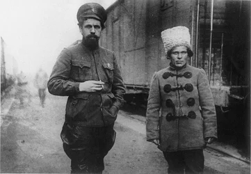 Pavel Dybenko et Nestor Makhno