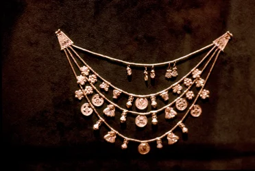 Bijoux en or phéniciens, 5e siècle av. J.-C.