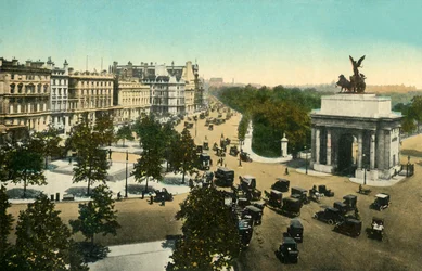 Piccadilly depuis Hyde Park Corner, Londres, vers 1915