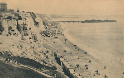 Jetée et Sables depuis Dudley Chine, Jetée de Boscombe au loin, 1929
