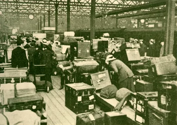 Piles de bagages à la gare de Charing Cross, 1930