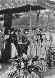 La princesse Alexandra remettant des certificats aux infirmières à Marlborough House, 21 juillet 1899, 1901