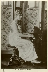 Princesse Mary du Royaume-Uni, vers 1910