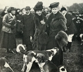 La reine Mary et la reine Alexandra à une réunion du West Norfolk Hunt