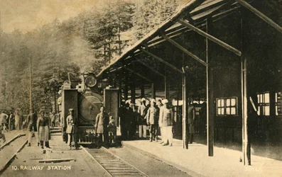 Gare ferroviaire, vers 1918-1939