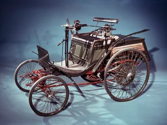 Voiture Benz Velo à moteur arrière, allemande, 1894