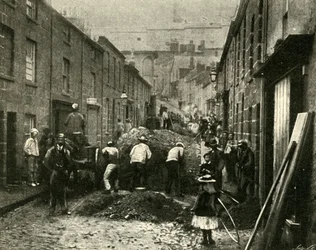 Enlèvement des Débris Apportés par une Inondation à St. Ives, 1901