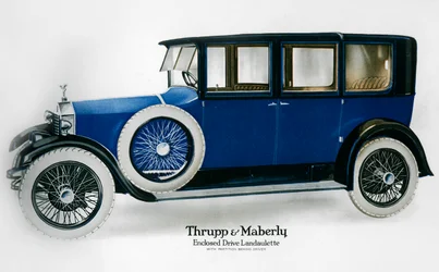 Landaulette Rolls-Royce avec cloison derrière le conducteur, vers 1910-1929