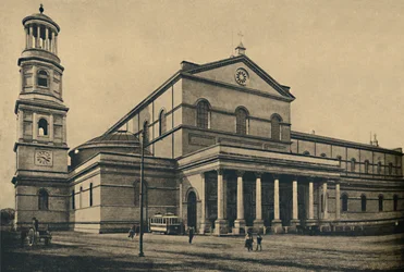 Rome - Portique latéral et clocher de la basilique Saint-Paul-hors-les-Murs, 1910