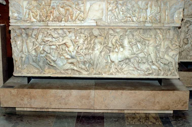 Sarcophage romain avec la légende de Séléné et Endymion, 230-235 après J.-C.