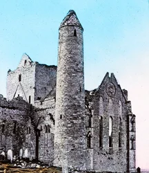 Ruines sur le Rocher de Cashel, Co. Tipperary, vers 1910
