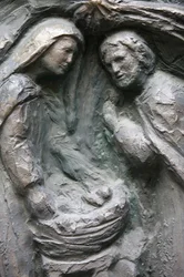 Église Saint-Pierre de Montmartre : sculpture de la porte Notre-Dame : Nativité, Paris
