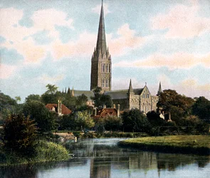 Cathédrale de Salisbury vue de la rivière Avon, Salisbury, Wiltshire, début du 20e siècle