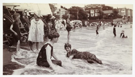 Baignade en mer, Broadstairs, Kent, vers 1913