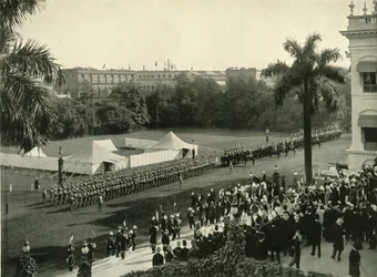 Deuxième arrivée de Lord Curzon à la Maison du Gouvernement, 1904