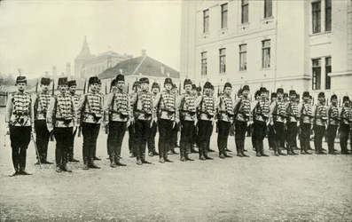 Cavalerie serbe en parade, 1919