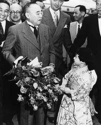 Shigeru Yoshida arrive au Traité de paix de San Francisco, USA, avril 1952