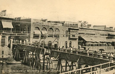Vue latérale du pont Whiteley, Bassorah, vers 1918-1939
