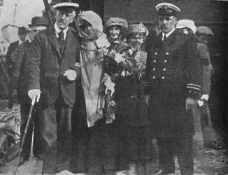 Sir Squire Bancroft et Madame Sarah Bernhardt, vers 1925