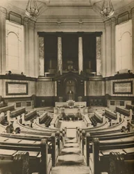 Salle splendide pour les délibérations des membres du Conseil du comté de Londres, c1935