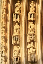 Archivolte de la cathédrale Saint-Étienne. Détails, Bourges, France
