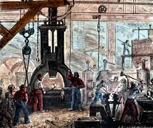 Marteau-pilon utilisé dans une usine sidérurgique, France, 1867