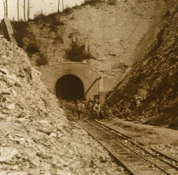 Tunnel de Tavannes, Verdun, nord de la France, vers 1914-1918