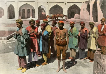 Téhéran. Procession des martyrs derviches