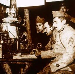 Téléphoniste, vers 1914-1918