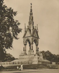 Le Mémorial Albert défie le climat et la critique, vers 1935