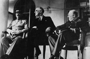 Les Trois Grands se sont rencontrés à Téhéran, 1943, 1945