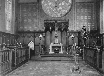 Le chœur, église catholique apostolique, Albury Park, 1904