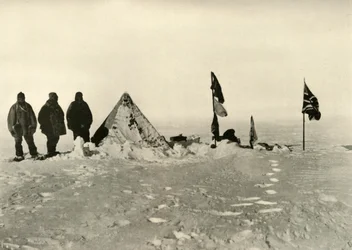 Le camp le plus au sud après une tempête de neige de soixante heures, février 1909