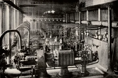 La première station de génération turbo-électrique Parsons, vers 1916