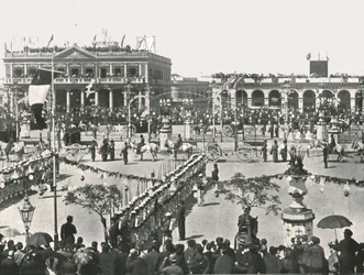 La grande place un jour de fête, Montevideo, Uruguay, 1895