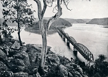 Le fleuve Hawkesbury et le pont, vers 1900