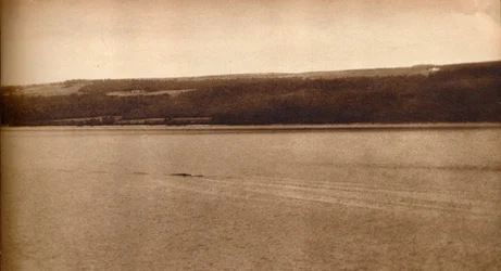 Le Monstre du Loch Ness, 1933